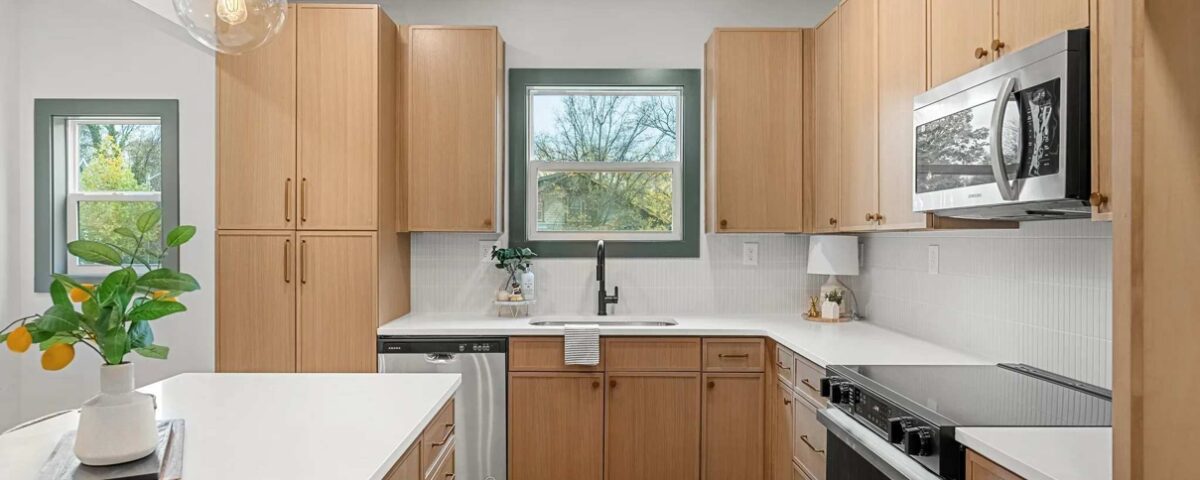 Slim Shaker Amber Oak